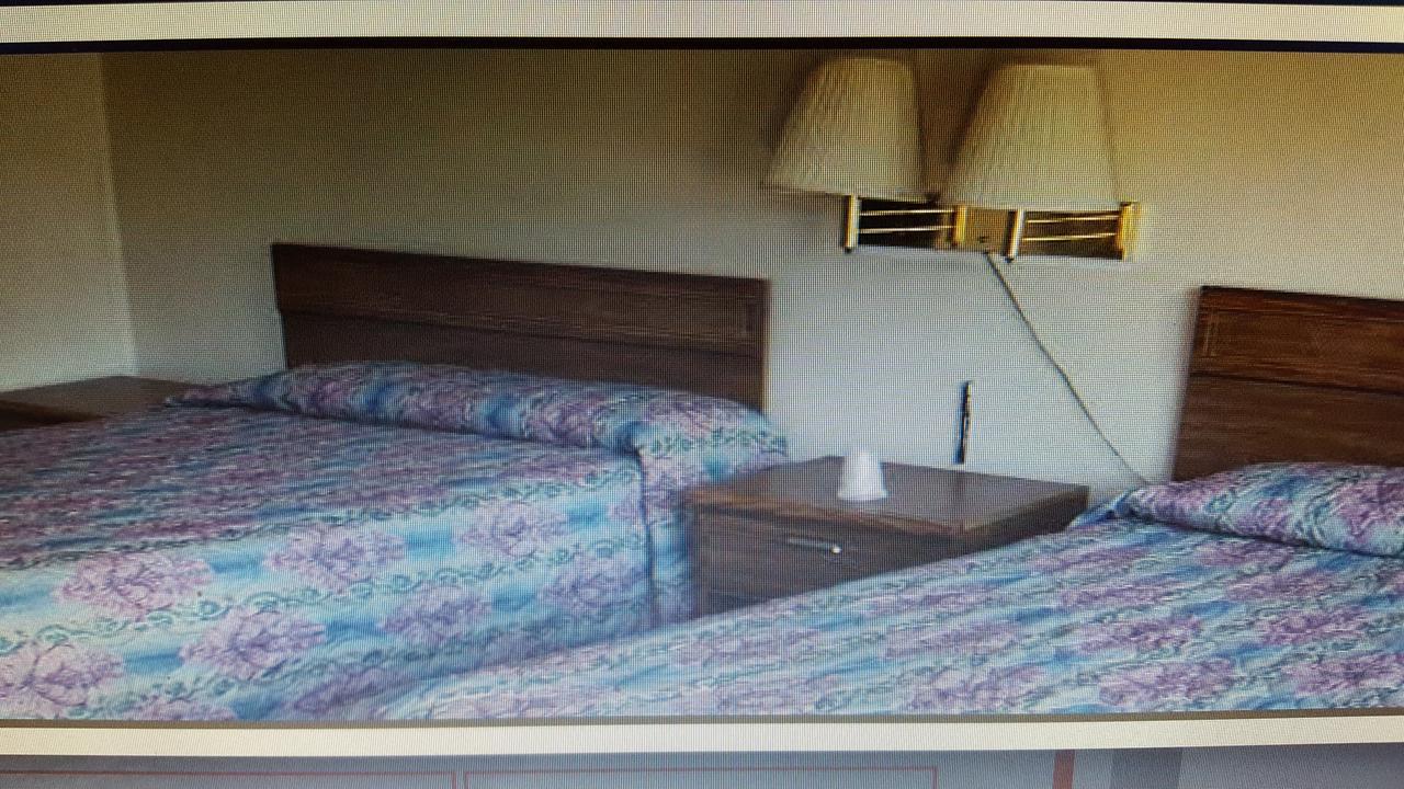 Relax Inn Montour Falls Exterior photo